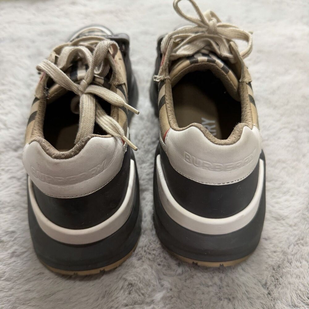 Authentic Burberry Ramsey Vintage Check Beige Low Top Sneakers Size 44/ 11 US - Picture 4 of 7